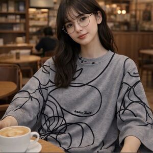 Moschino Sweatshirt Gray& Black Top Size Small